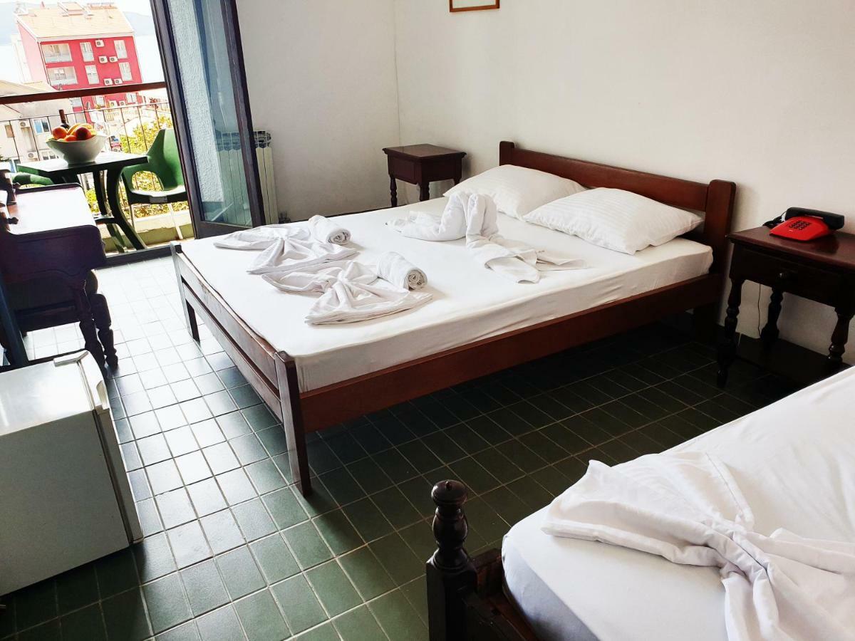 Hotel Sumadija Rafailovici Bečići Екстериор снимка